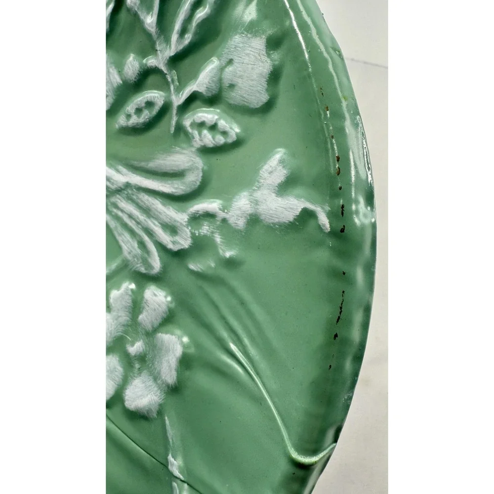 CBK Inspired‎ Home Sage Green Enamel Embossed Bird Wall Plates 11